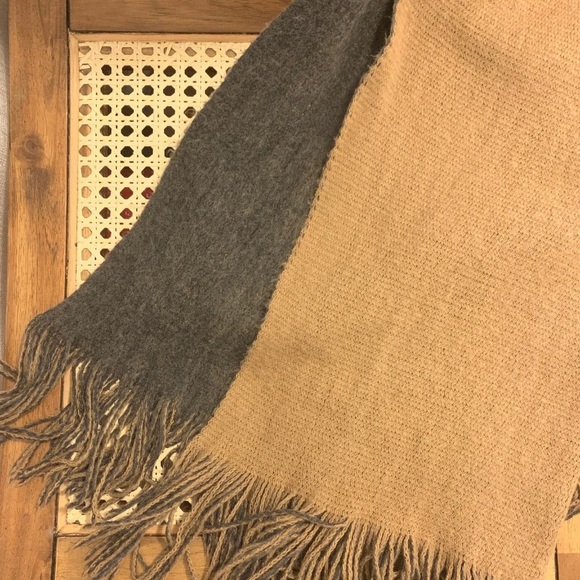 Two-tones Reversible large Blanket scarf - Picture 1 of 3